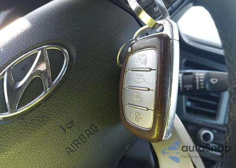 2020 Hyundai Elantra Value Edition z USA, uszkodzony, nr VIN 5NPD84LF1LH583963